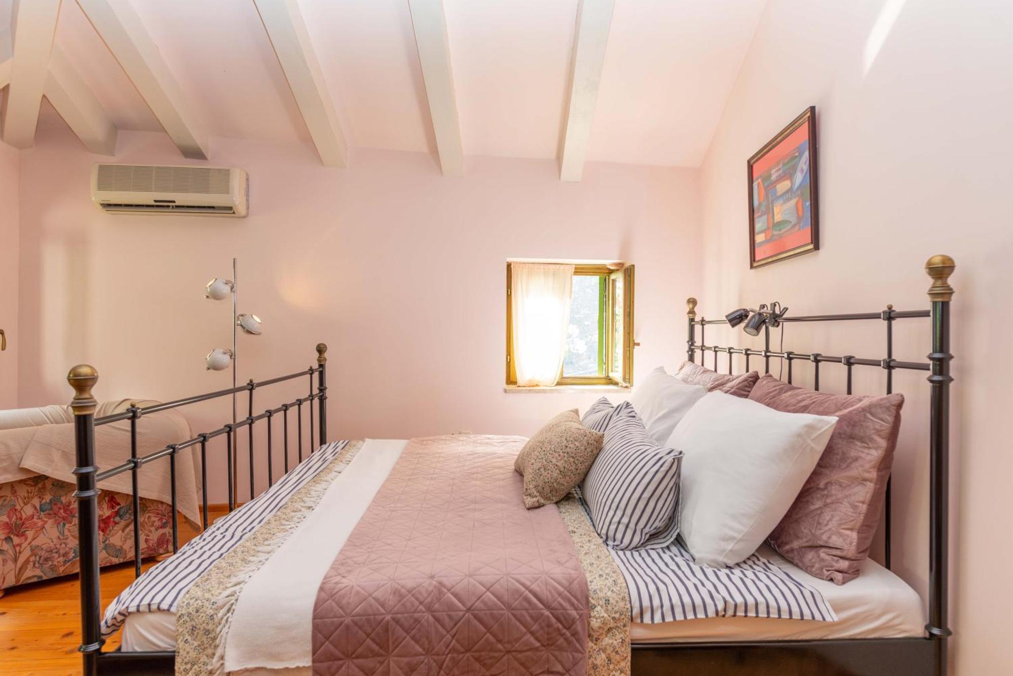 Dei Fiori Apartments روفينج المظهر الخارجي الصورة